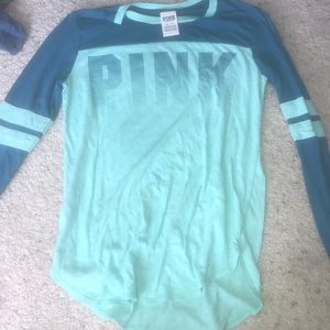 pink vs shirt